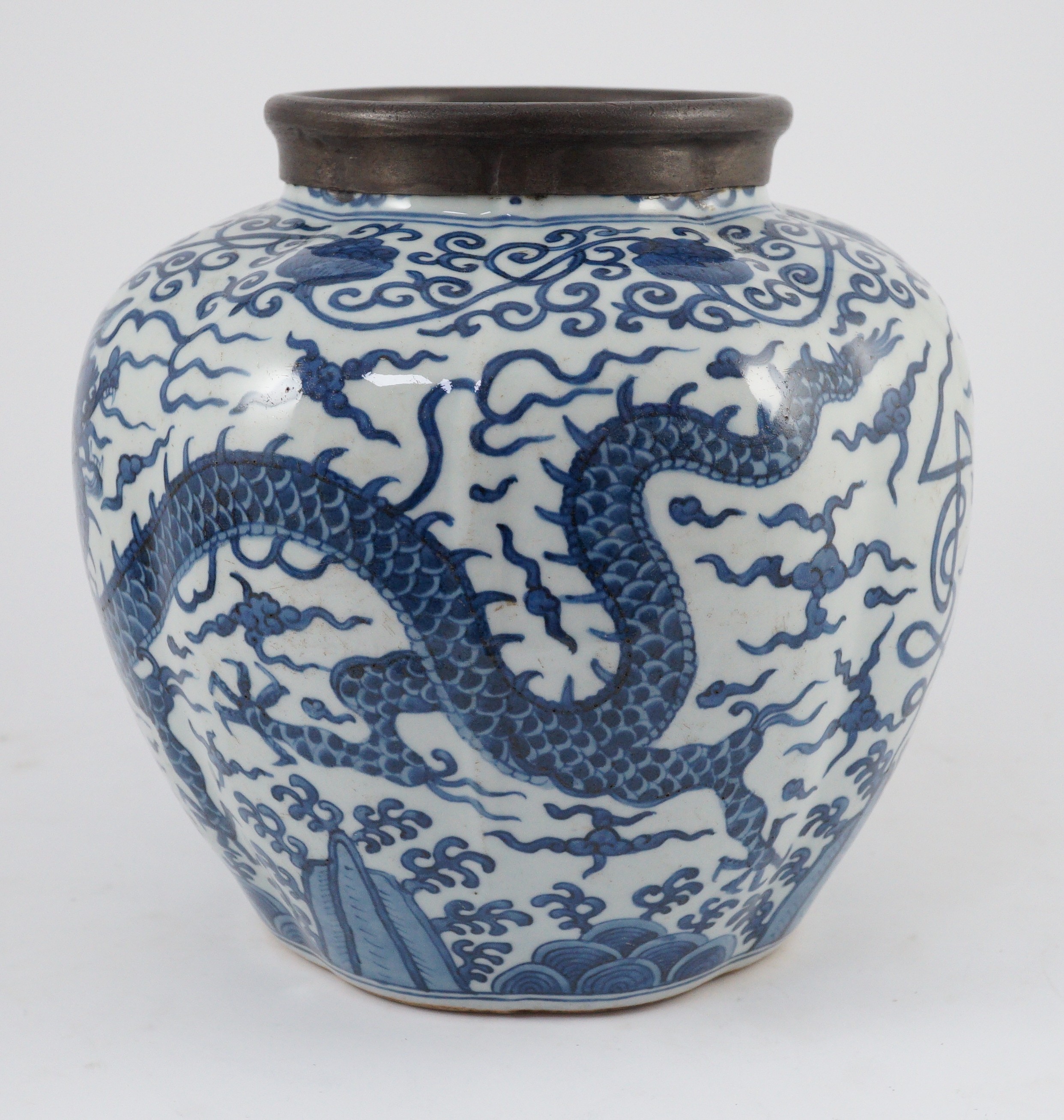 A Chinese blue and white ‘dragon jar, Wanli mark and possibly of the period, 23 cm high